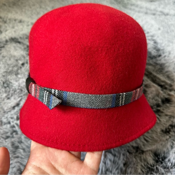 SOLD! on ebay Intrend by MaxMara Accessories Wool Cloche with Ribbon - Picture 10 of 13